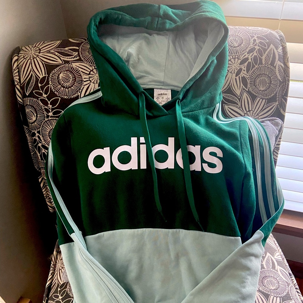 Women’s Adidas sweatshirt
